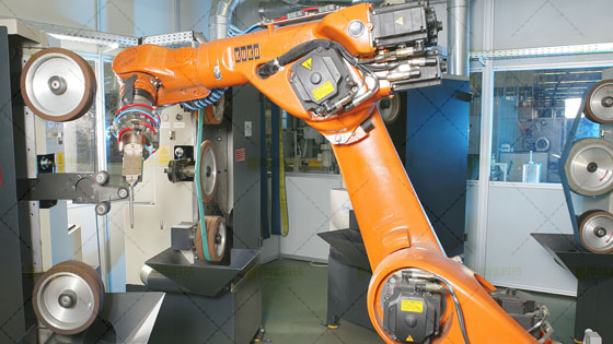 打磨<a href='http://m.topsms.com.cn' target='_blank'><u>機器人工作站</u></a>2