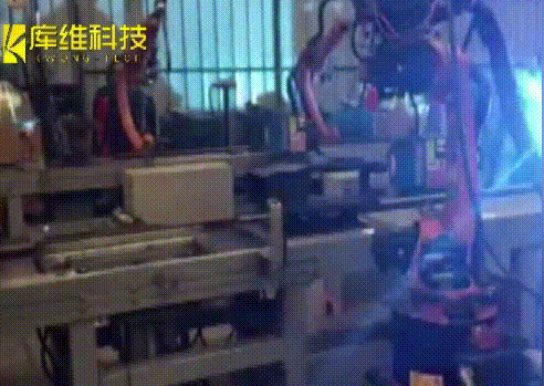 機(jī)器人焊接生產(chǎn)線(xiàn)比焊接專(zhuān)機(jī)生產(chǎn)線(xiàn)好在哪？總結(jié)了這兩點(diǎn)